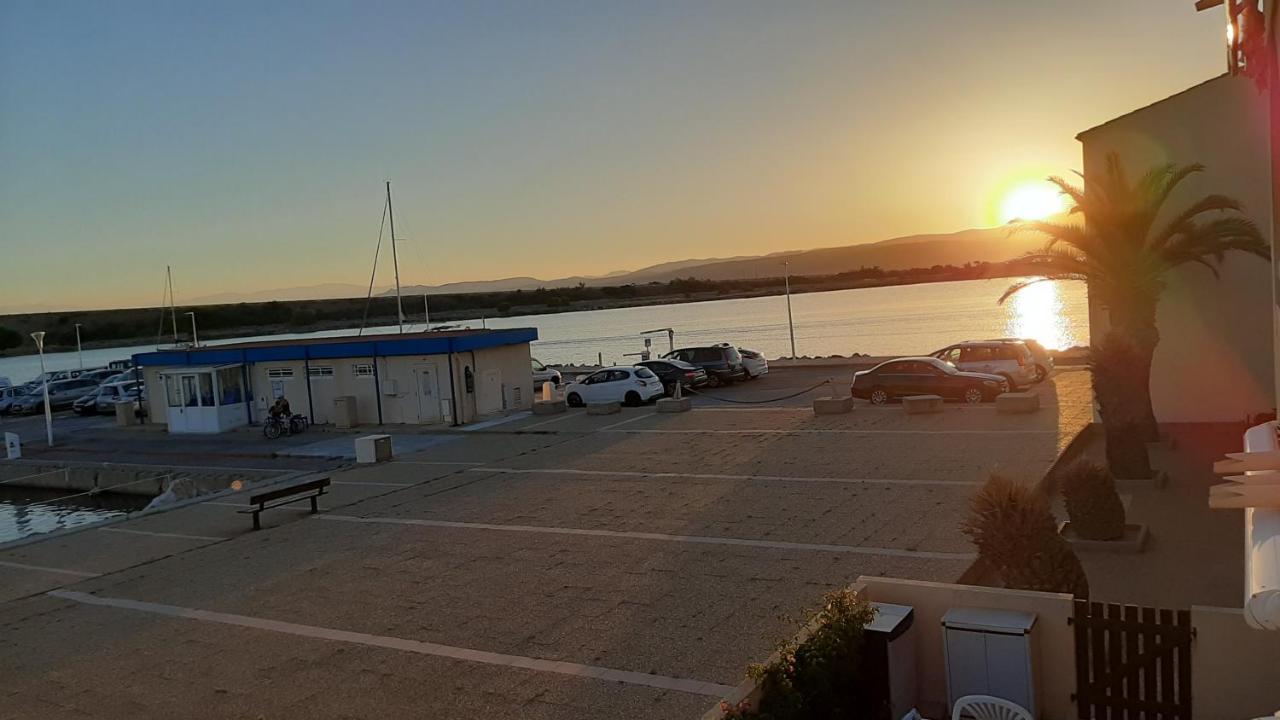 T2 Cabine Avec Tres Belle Vue Sur Le Port De Plaisance Лёкат Экстерьер фото