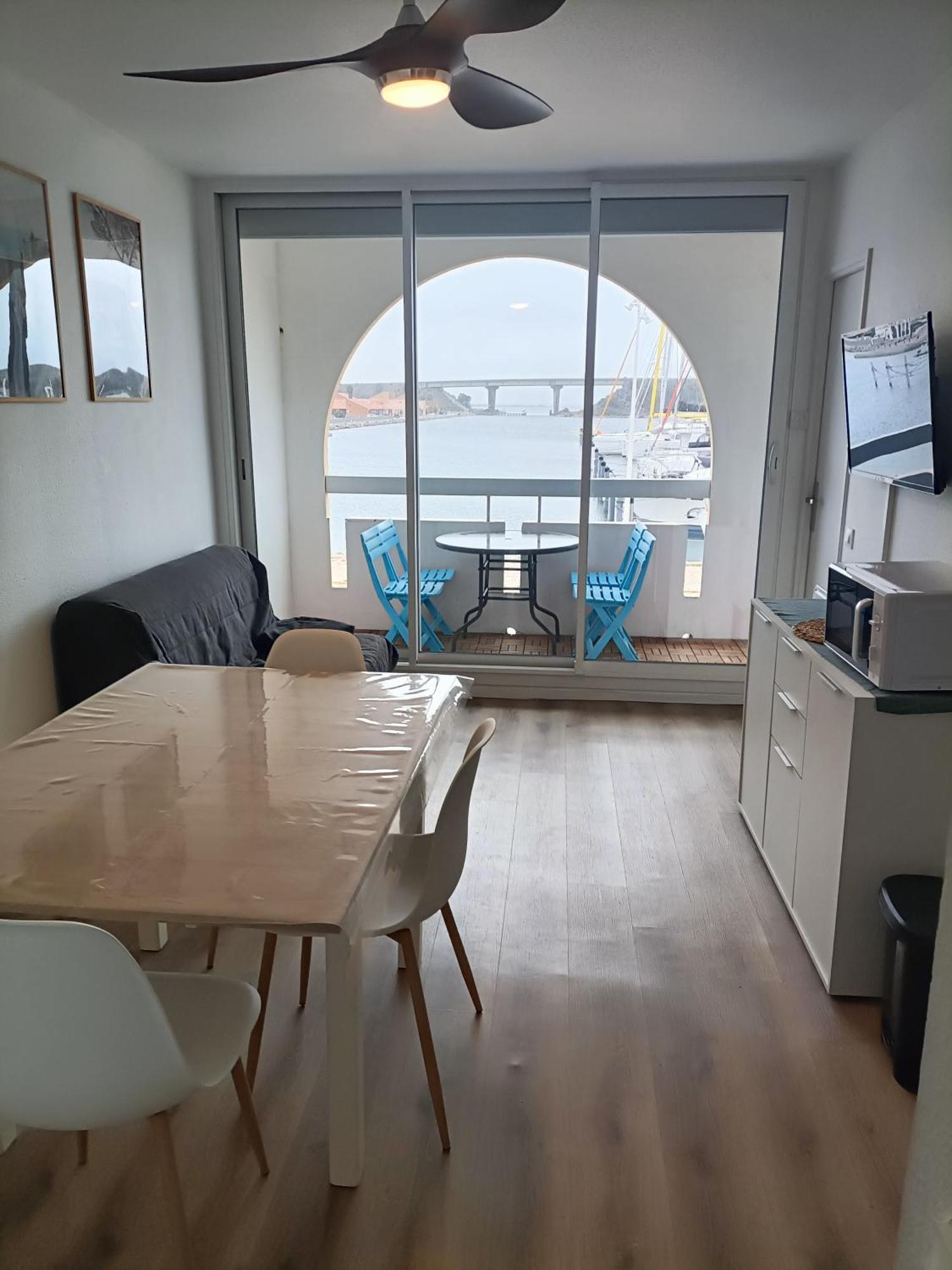 T2 Cabine Avec Tres Belle Vue Sur Le Port De Plaisance Лёкат Экстерьер фото